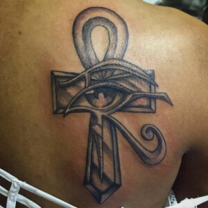 tatuaggio croce della vita ankh esempio 13