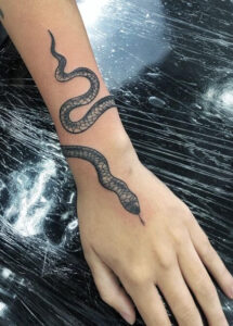 tatuaggio serpente idea 7