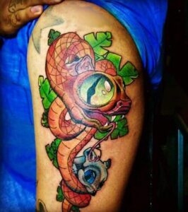 tatuaggio serpente stile new school