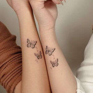 tatuaggi piccoli significativi animali farfalla coppia
